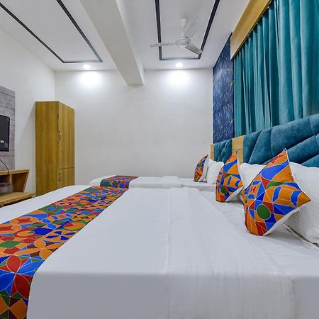 Hotel Green Tree Ahmadabad Zewnętrze zdjęcie
