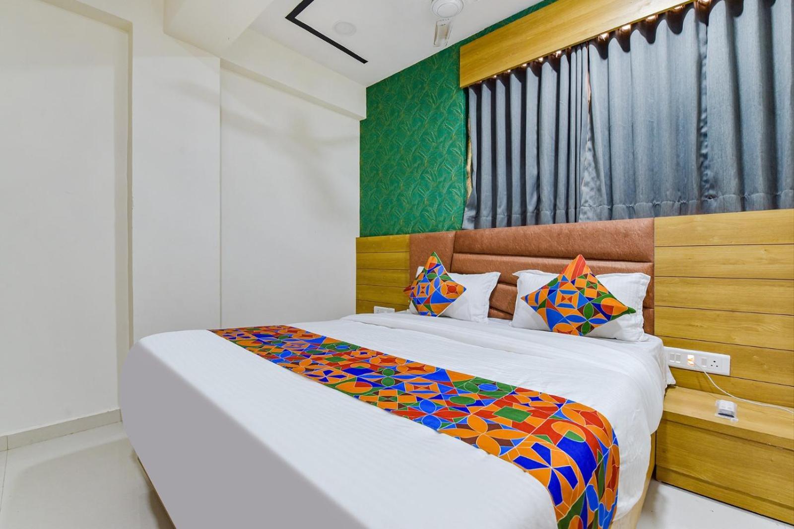 Hotel Green Tree Ahmadabad Zewnętrze zdjęcie