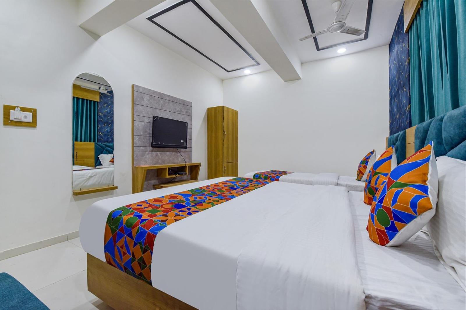 Hotel Green Tree Ahmadabad Zewnętrze zdjęcie