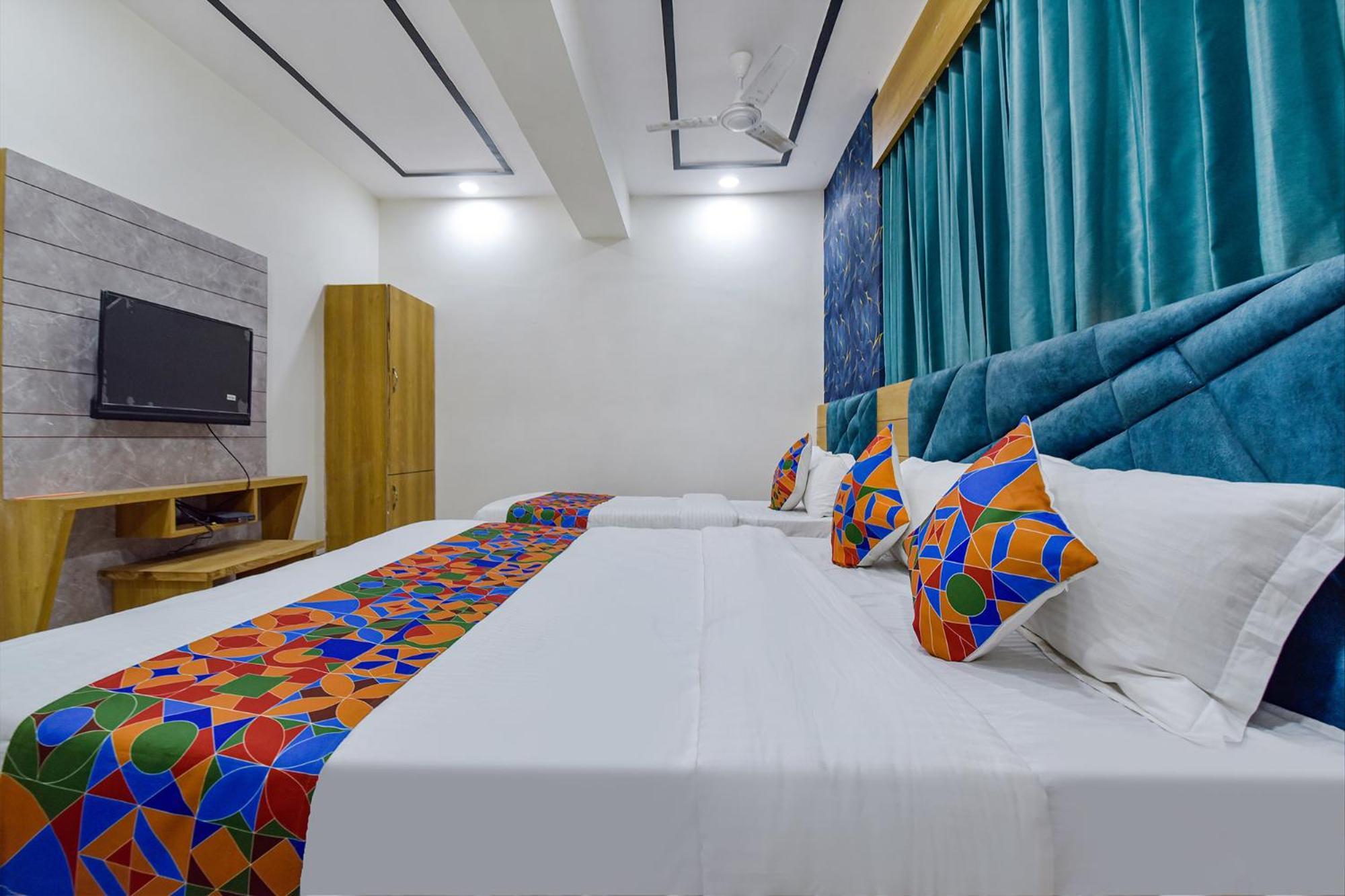 Hotel Green Tree Ahmadabad Zewnętrze zdjęcie