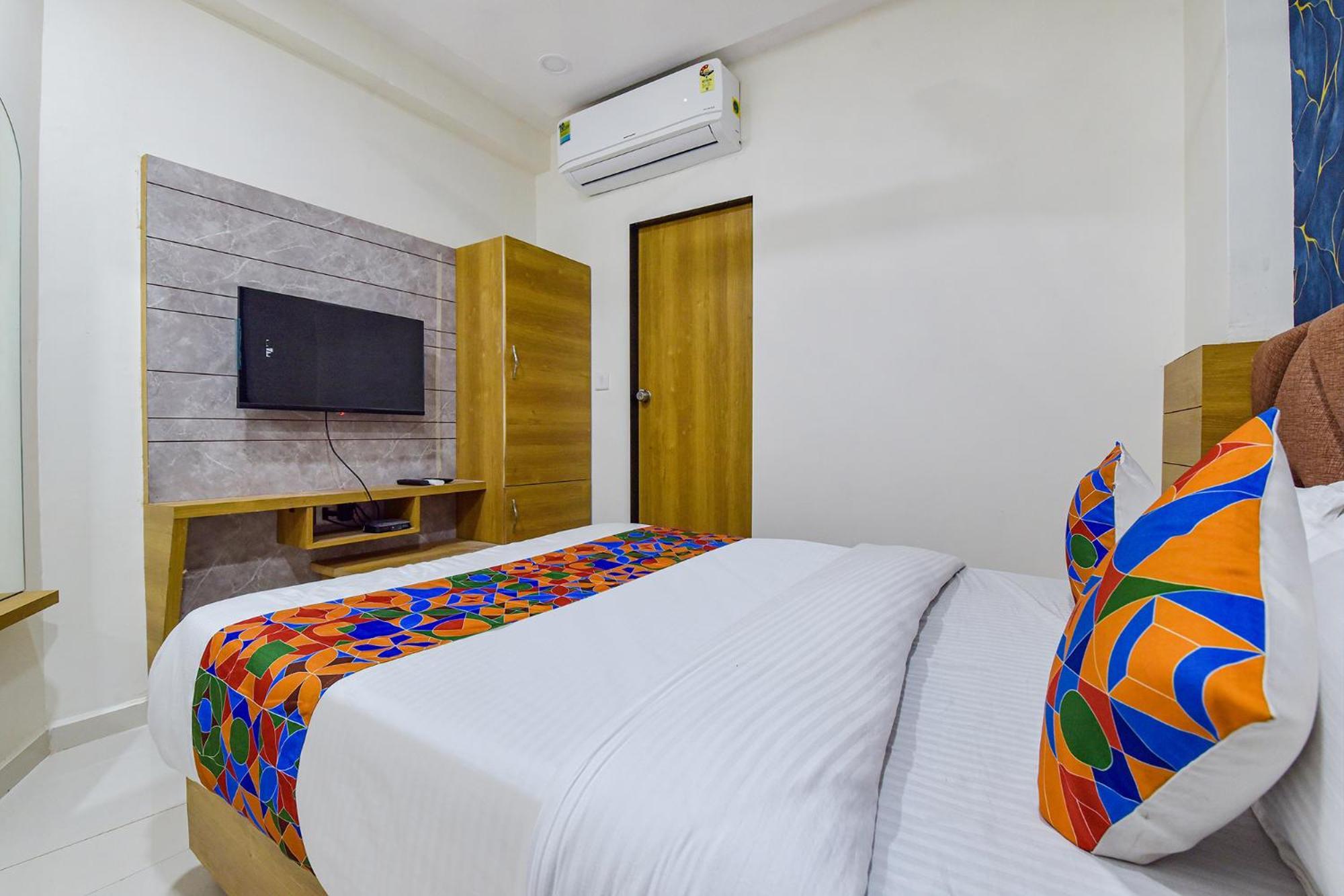 Hotel Green Tree Ahmadabad Zewnętrze zdjęcie