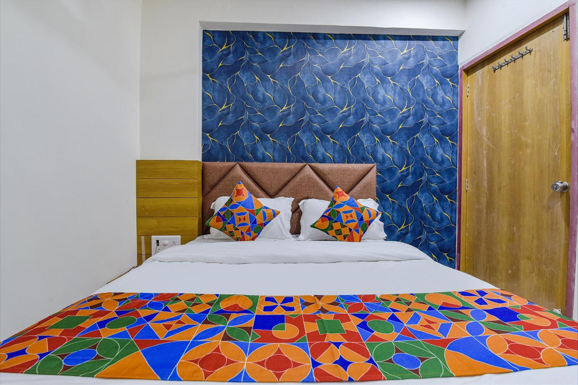 Hotel Green Tree Ahmadabad Zewnętrze zdjęcie